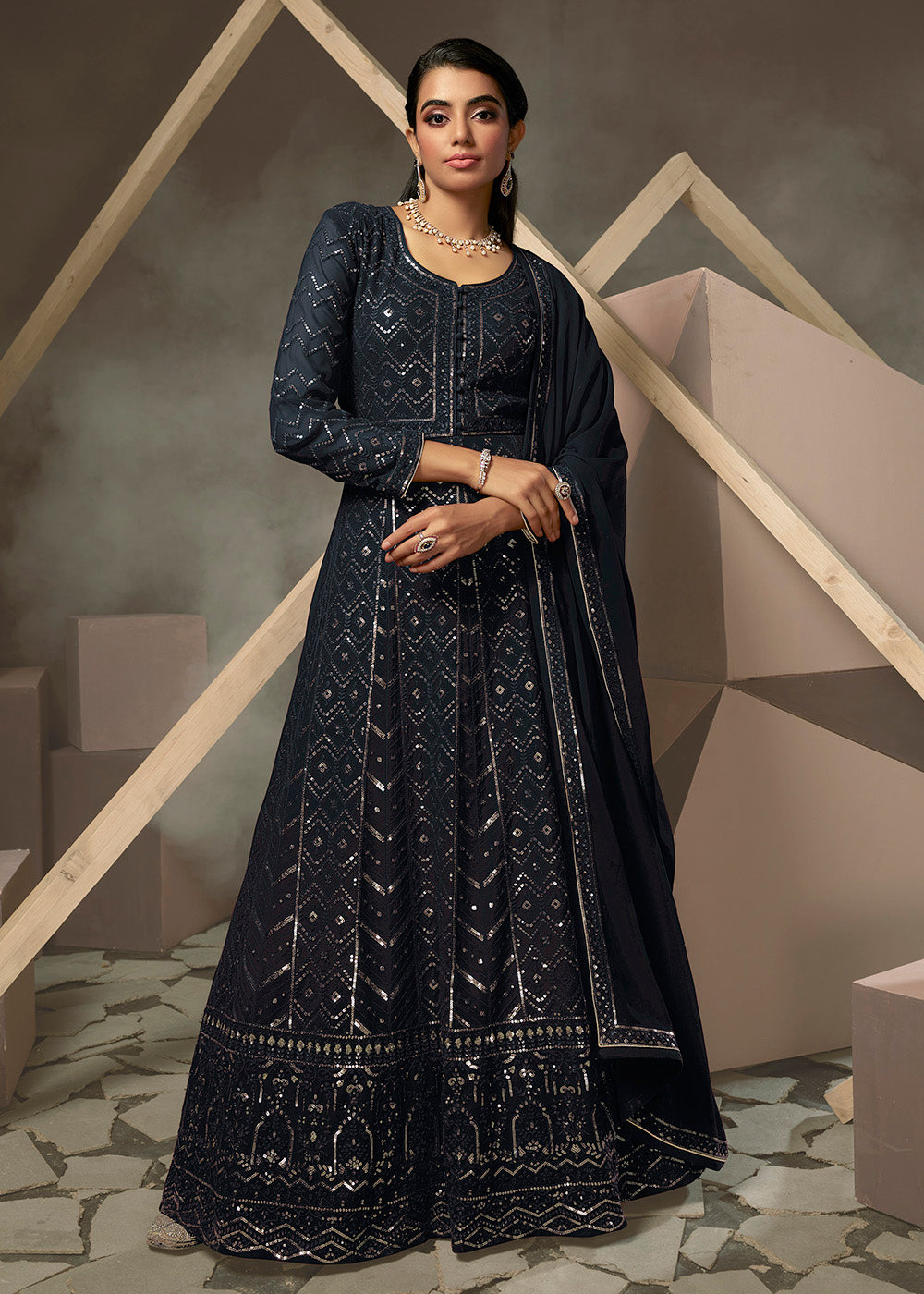 Indian Black Dresses: Buy Designer Black Dresses For Women & Men Online |  Utsav Fashion